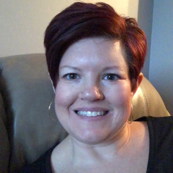 Meet your Posher, Cheryl - Picture 1 of 1